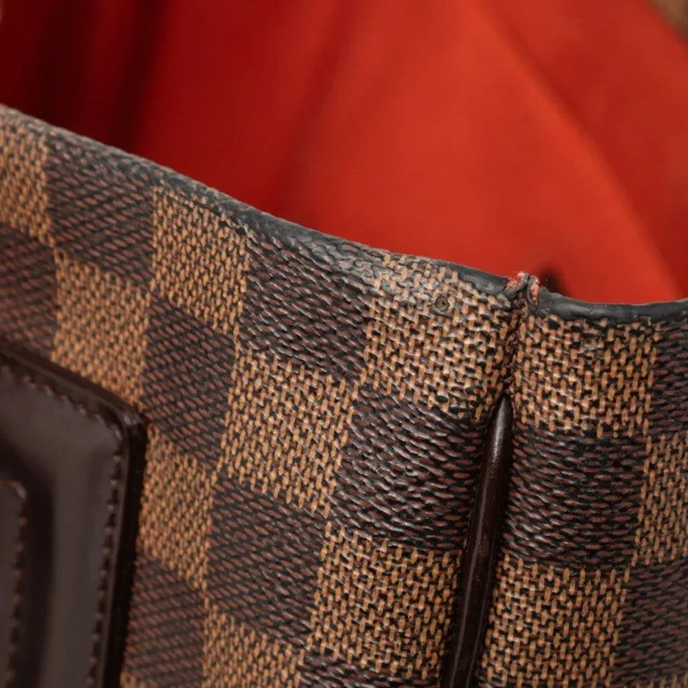 Louis Vuitton delivery duty